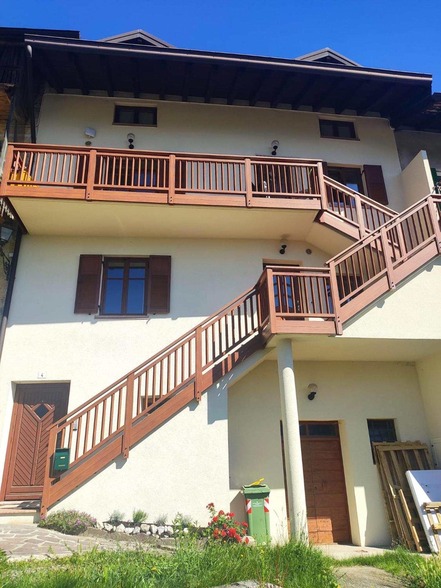 Casa Vacanze Lavanda & Rosmarino Telve Екстериор снимка